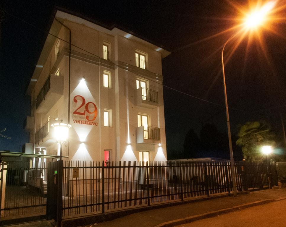 29 Cav Apartments Bollate Buitenkant foto